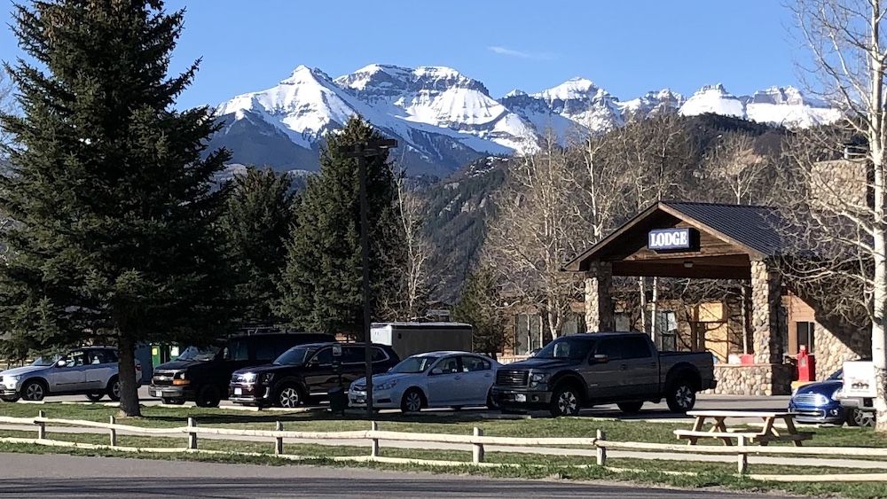 The entrance at Ridgway Lodge and Suites