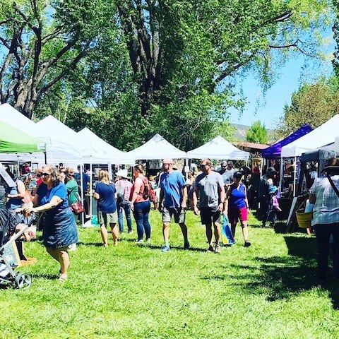 Ridgway Farmers Market shopping